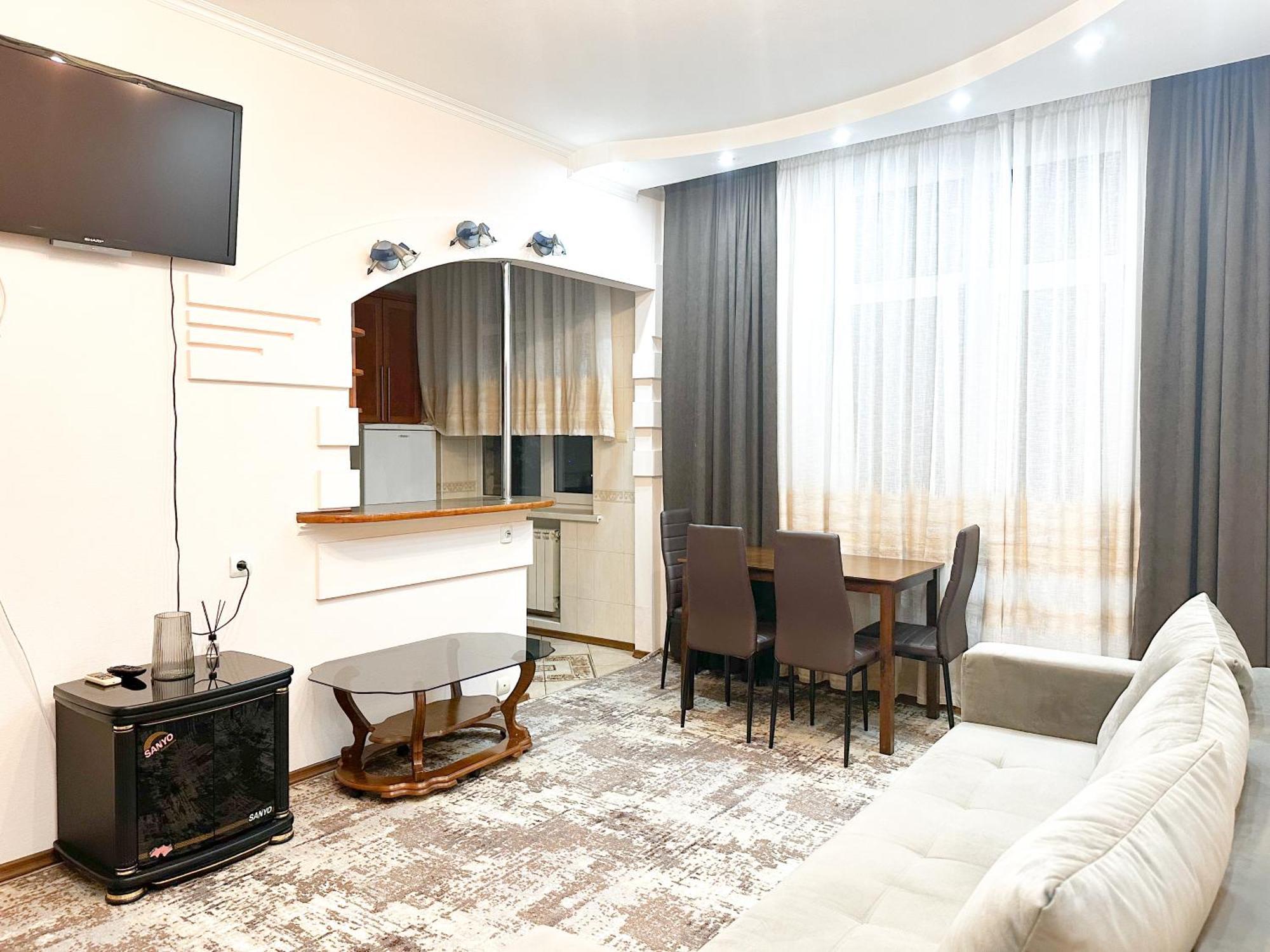 Center Stefan Street 1 Bedroom Appartement